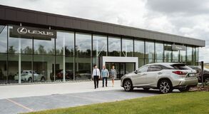 Lexus otevíra v průhonicích svůj čtvrtý showroom